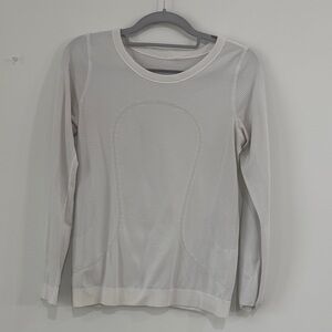 lululemon athletica Light Gray Long Sleeve Top